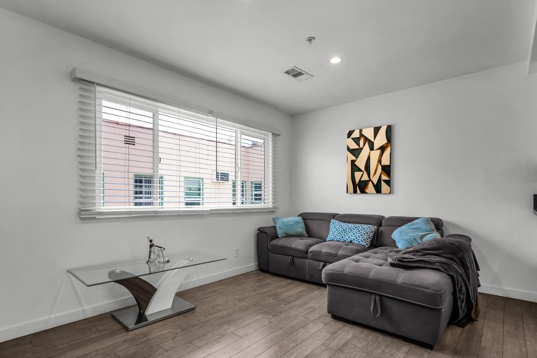 Appartement Fully Furnished One Bedroom With Full Bathroom In Koreatown Los Angeles