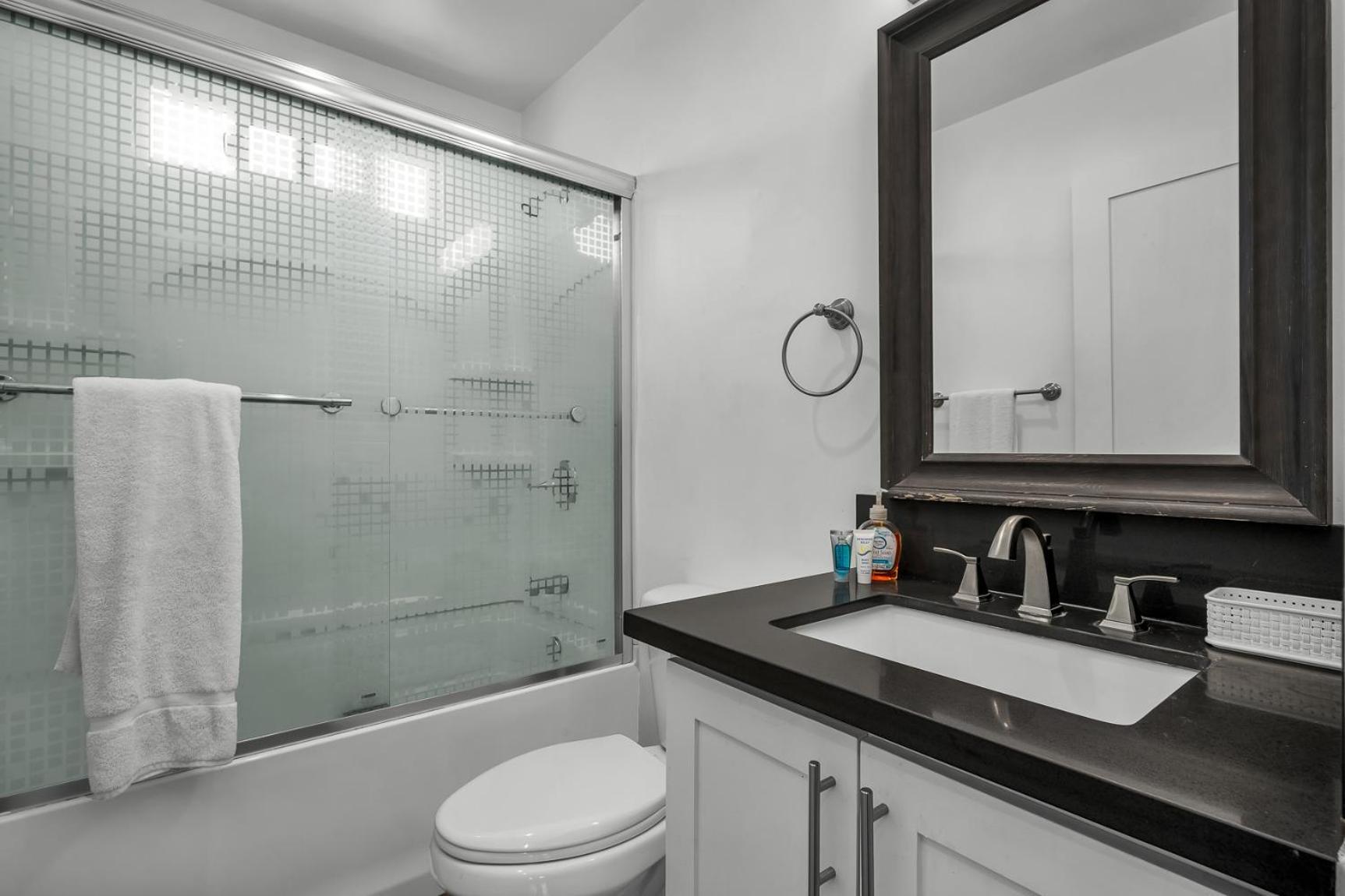Appartement Fully Furnished One Bedroom With Full Bathroom In Koreatown *